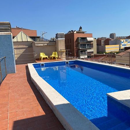 Piscina En Centro De Terrassa Apartman Kültér fotó