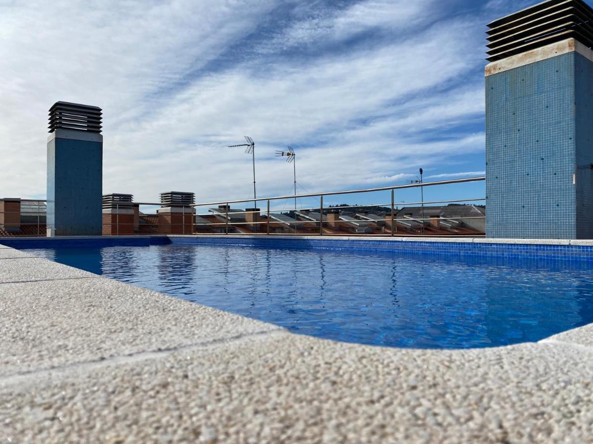 Piscina En Centro De Terrassa Apartman Kültér fotó