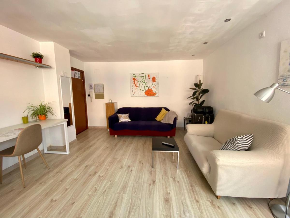 Piscina En Centro De Terrassa Apartman Kültér fotó